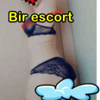 Taksim Escort Bayan Betül Lüks Evinde Görüşüyor