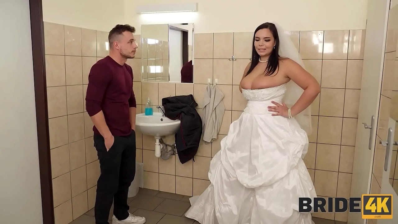 BRIDE4K. One Last Time  toilet